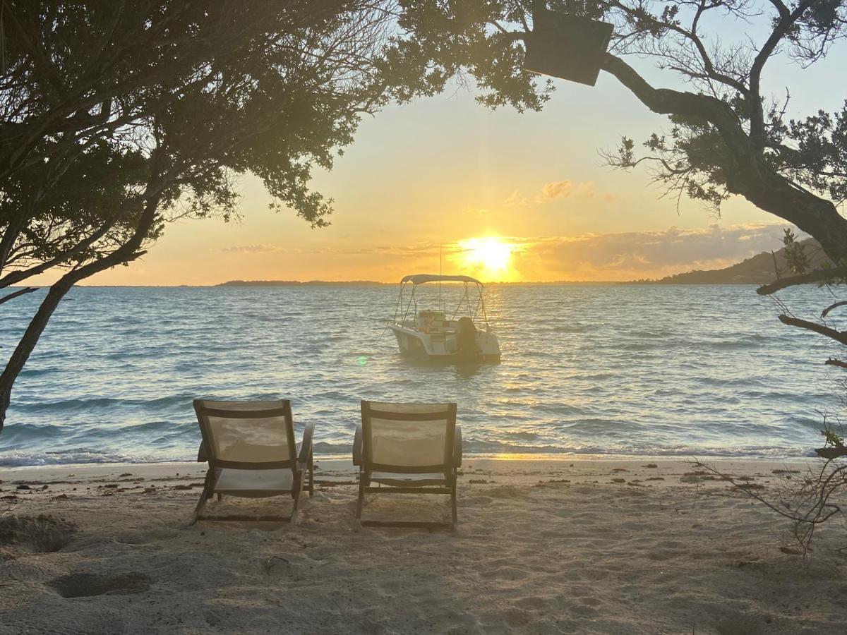Only You Motu Bora Bora Luaran gambar