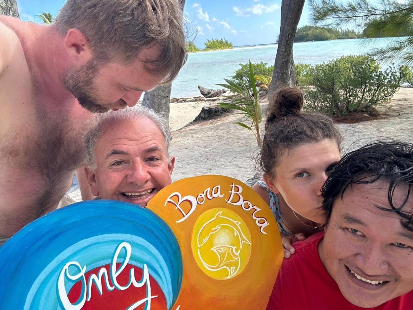 Only You Motu Bora Bora Luaran gambar
