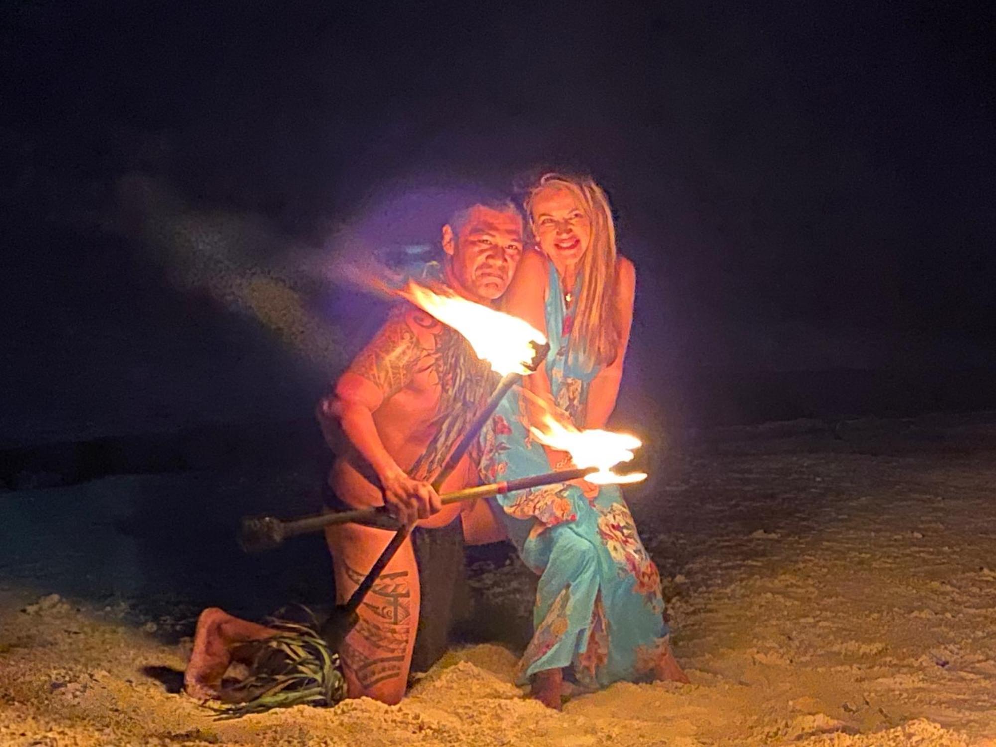 Only You Motu Bora Bora Luaran gambar